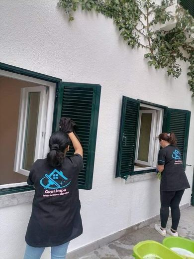 Trabalho de limpeza da GeoLimpa