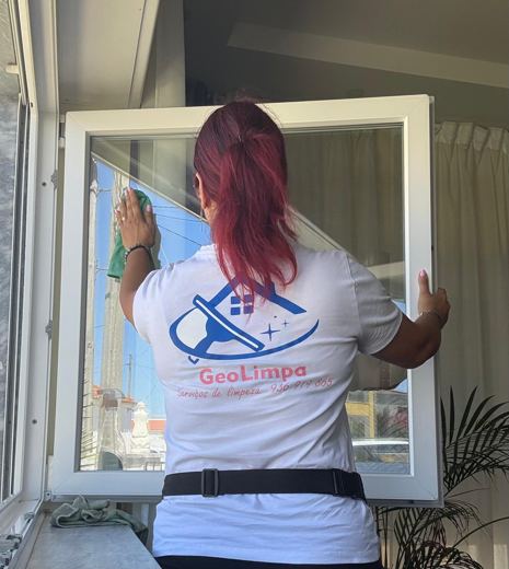Trabalho de limpeza da GeoLimpa