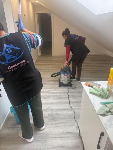 Trabalho de limpeza da GeoLimpa